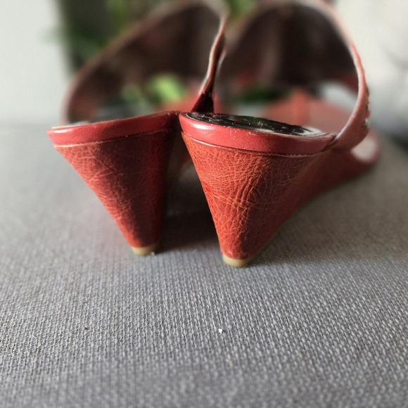 DKNYC Stylish Red Thong Wedge Embellished Sandals ~ Size 7½ - Picture 6 of 7